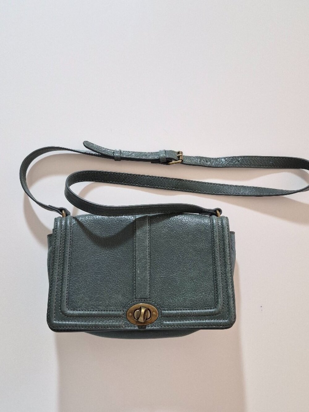 American Leather Co Crossbody Bag Womens Green Genuine Leather Turn Lock